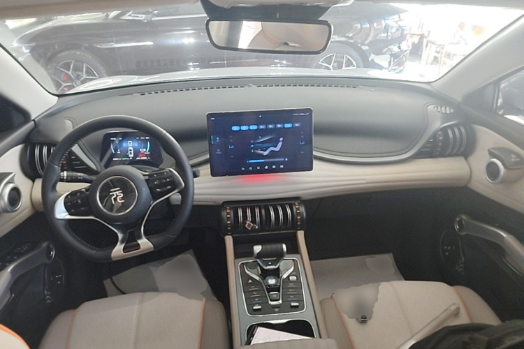 BYD Yuan Plus 2024 immagine di auto #11