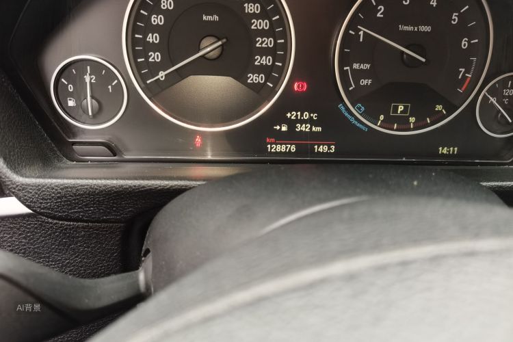 BMW 3 Series 2018 immagine di auto #14