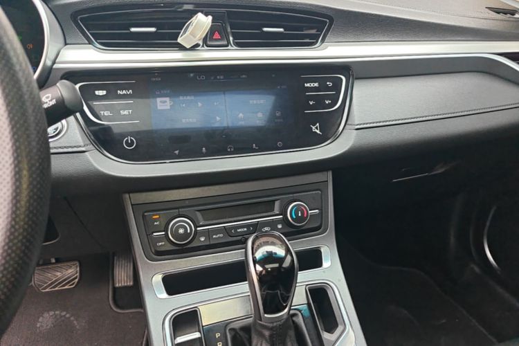 GEELY Emgrand 2018 #13 GEELY Emgrand 2018 صورة سيارة #13