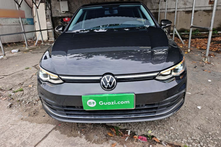 Volkswagen Golf 2022 car image #3