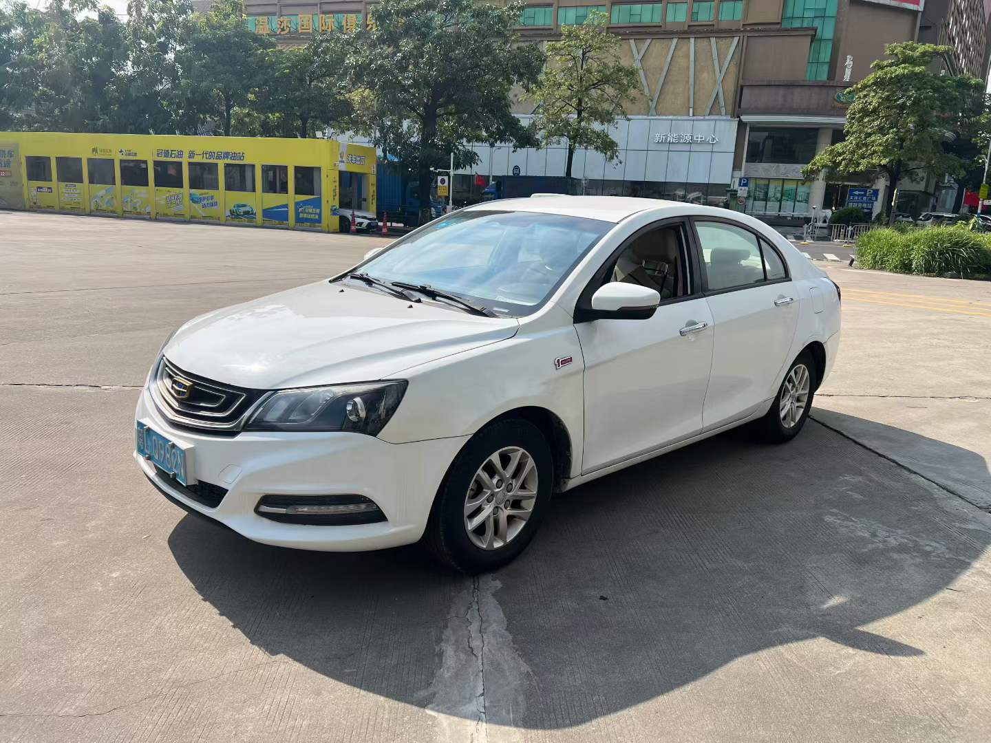 GEELY Emgrand 2017 GEELY Emgrand 2017 car image
