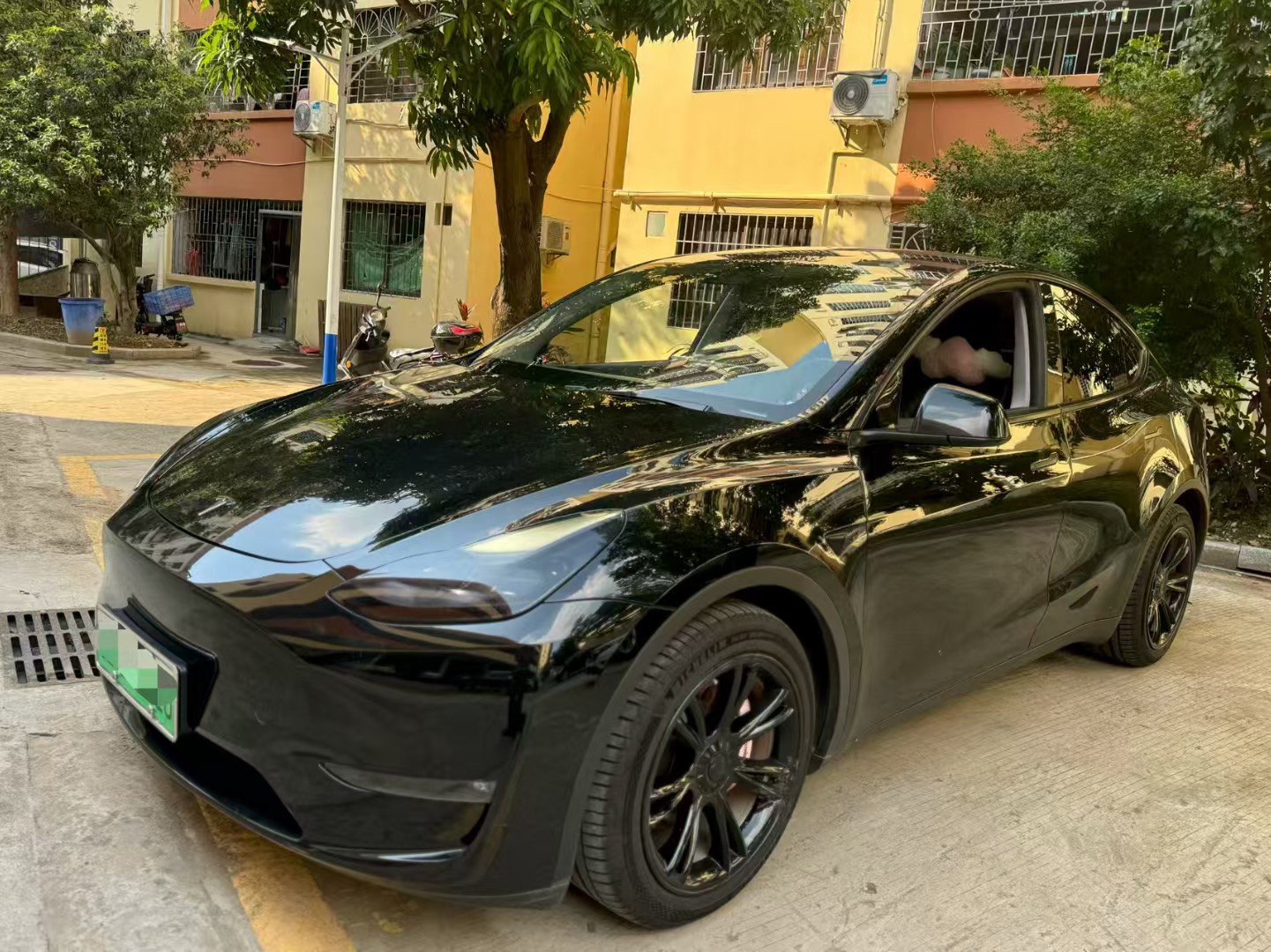 Tesla Model Y 2021 Tesla Model Y 2021 car image
