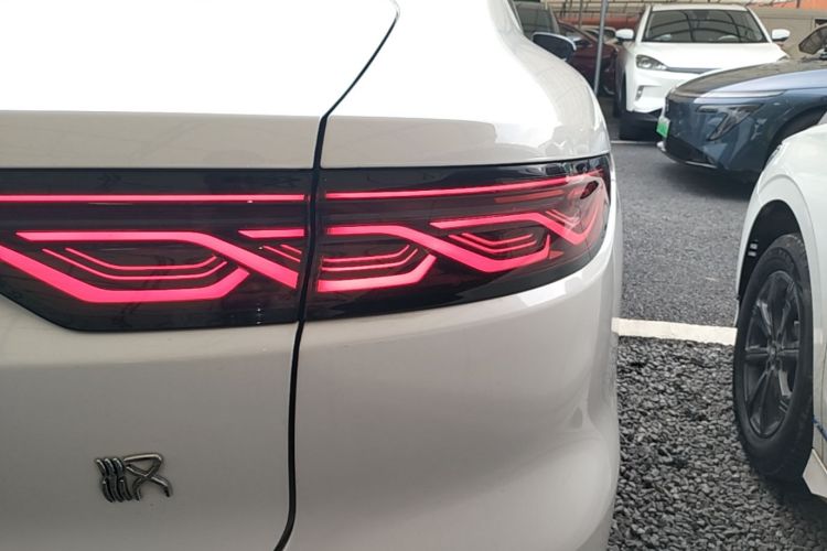 BYD Han 2022 #8 BYD Han 2022 car image #8