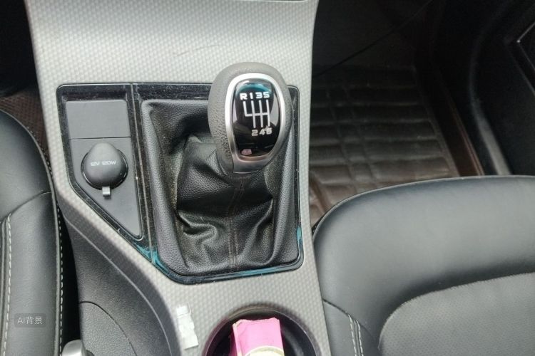 GEELY Emgrand GS 2016 car image #16