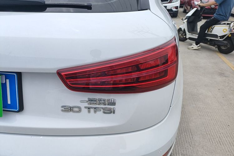Audi Q3 2019 #8 Audi Q3 2019 car image #8