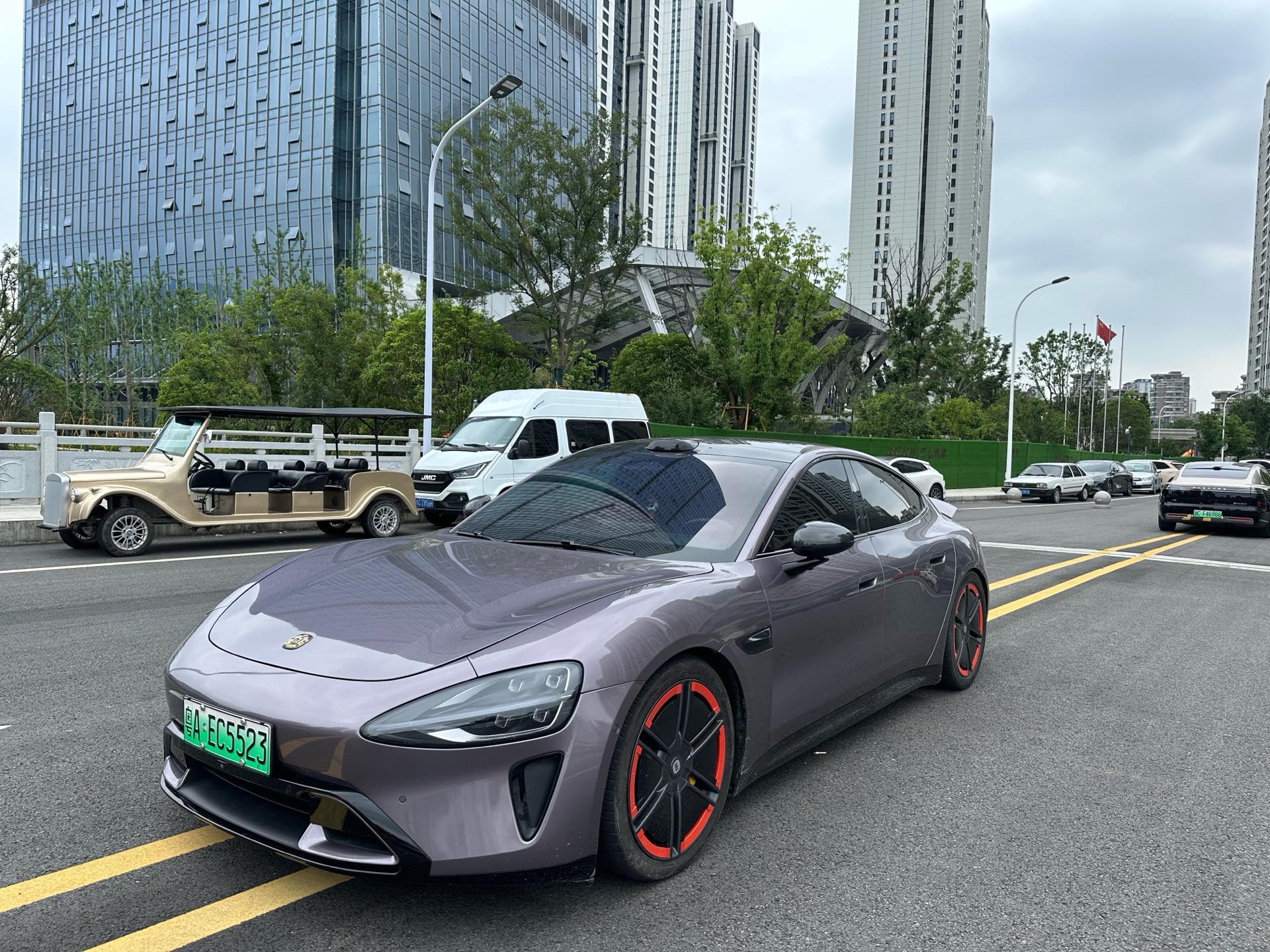 MI SU7 2024 car image 