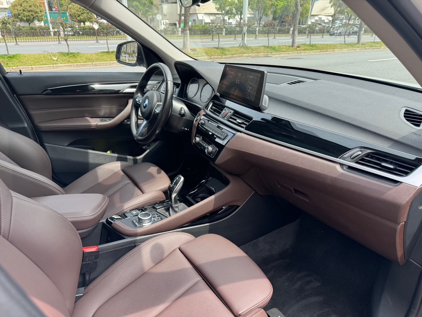 BMW X1 2022 car image #16
