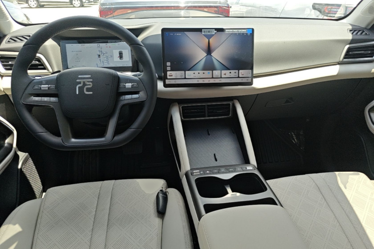 BYD YuanUP 2026 car image #10