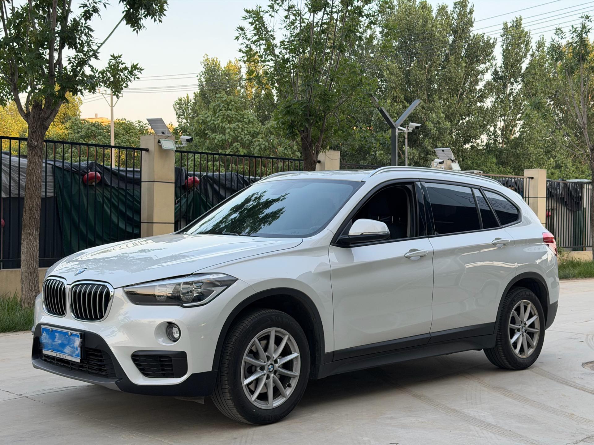 BMW X1 2019 car image 