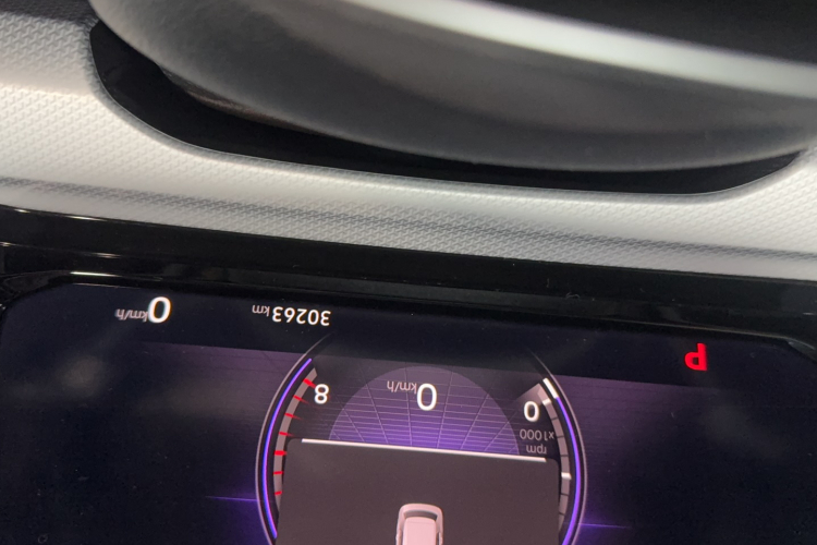 Volkswagen Golf 2023 car image #8
