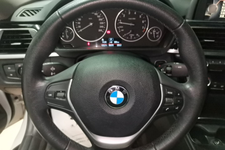 BMW 3 Series 2017 #11 BMW 3 Series 2017 car image #11