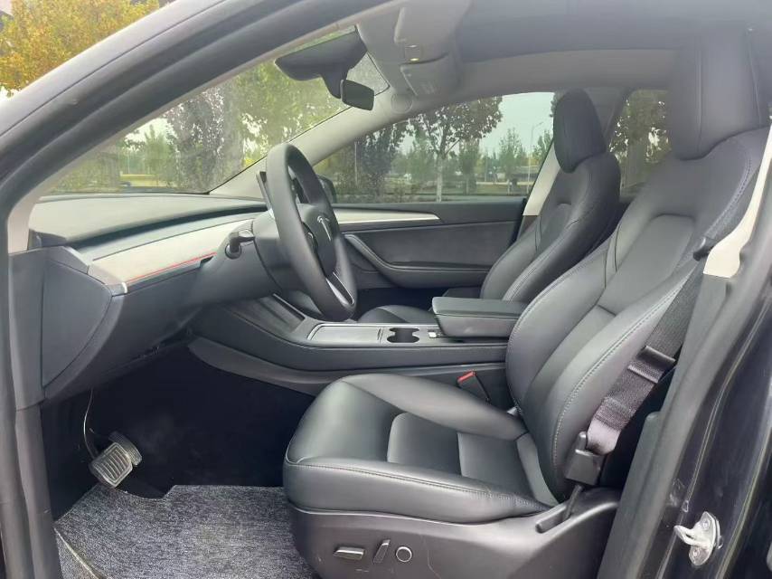 Tesla Model Y 2024 #8 Tesla Model Y 2024 car image #8