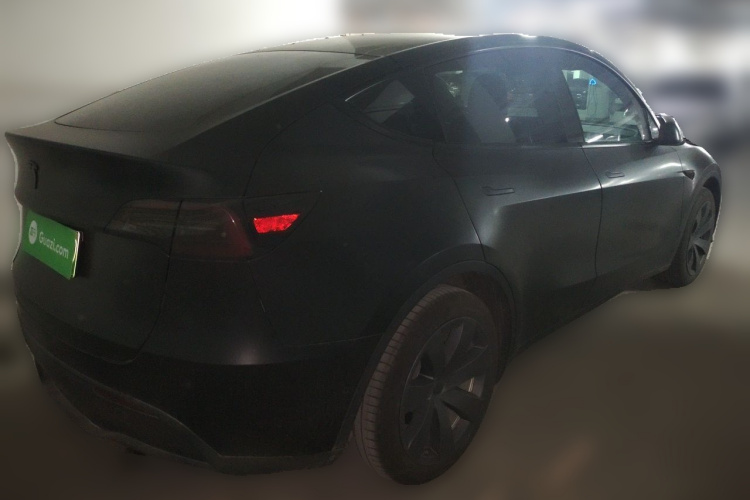 Tesla Model Y 2022 car image #7