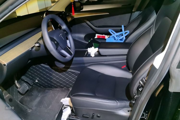 Tesla Model Y 2022 car image #17