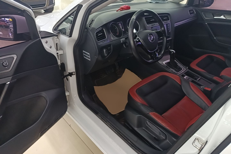 Volkswagen Golf 2016 car image #12