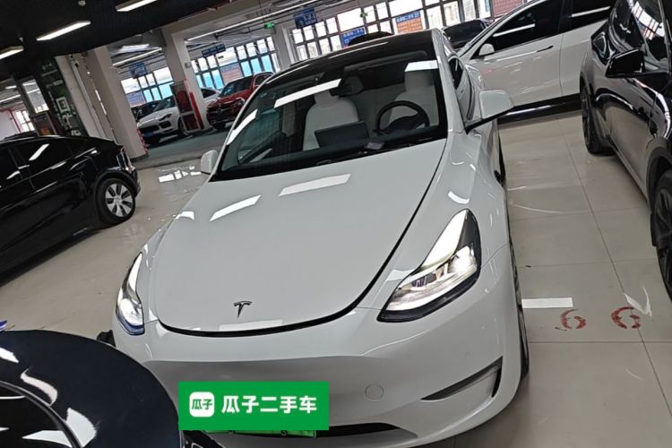 Tesla Model Y 2021 #3 Tesla Model Y 2021 car image #3