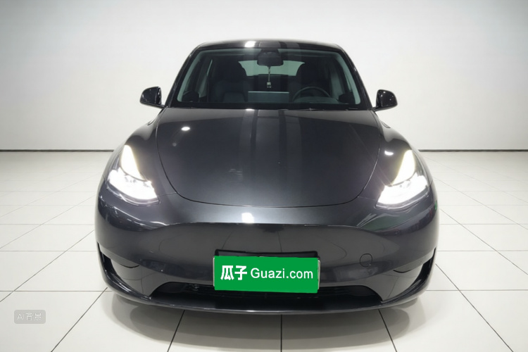 Tesla Model Y 2024 #3 Tesla Model Y 2024 car image #3