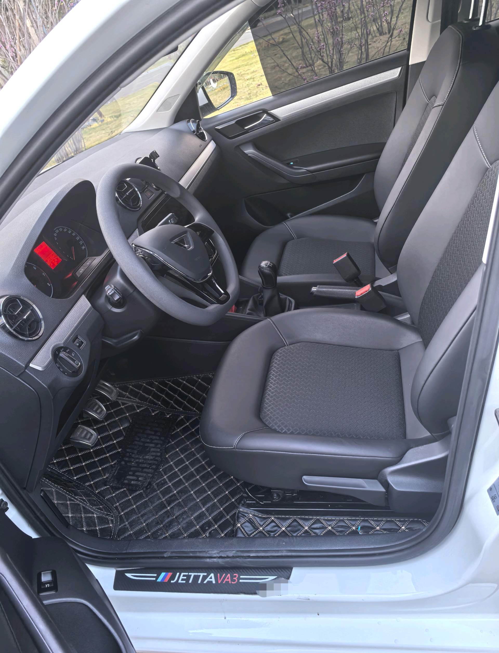 Jetta VA3 2023 image de voiture #7