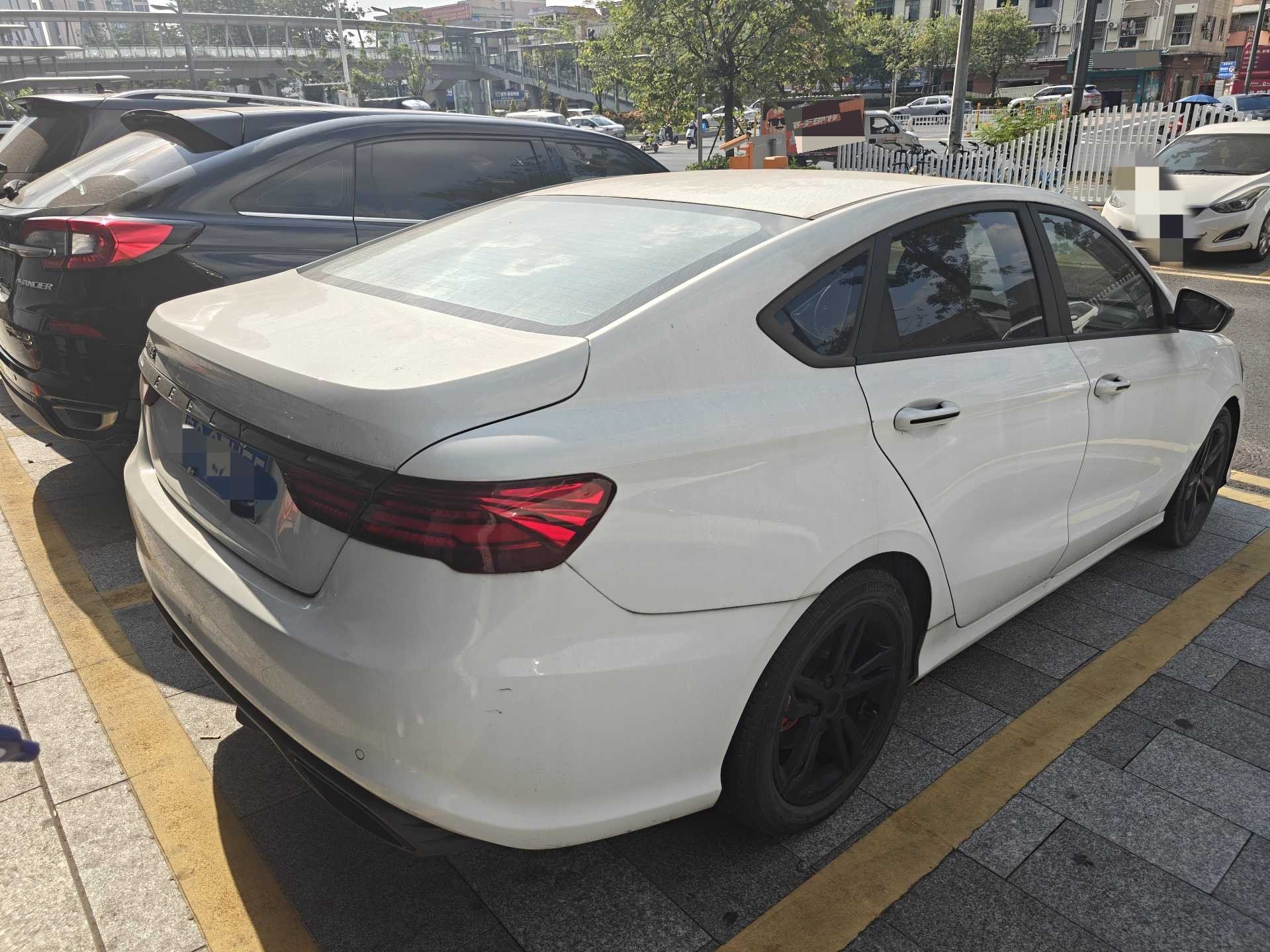 GEELY Binray 2021 immagine di auto #3