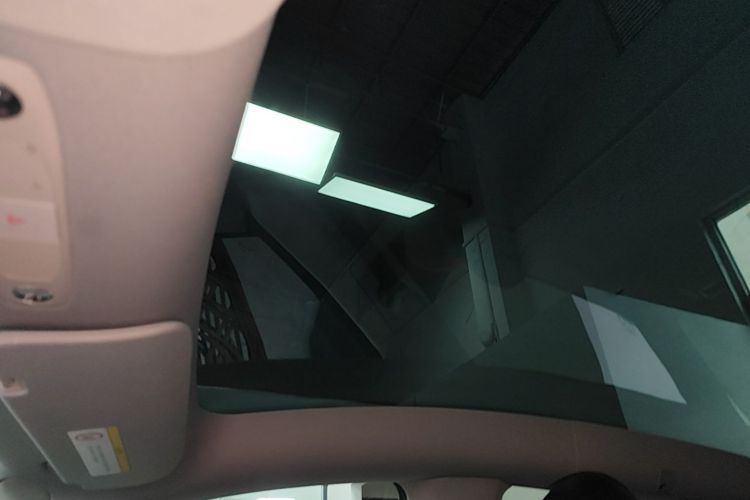 Tesla Model Y 2023 #18 Tesla Model Y 2023 car image #18