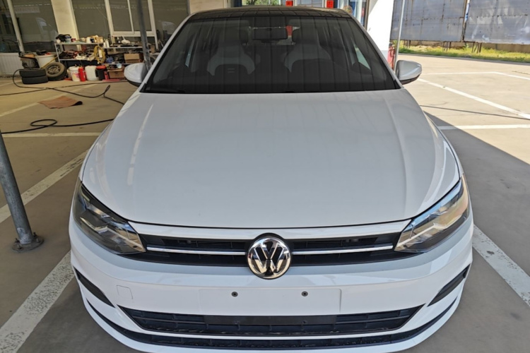 Volkswagen Polo 2020 car image #3