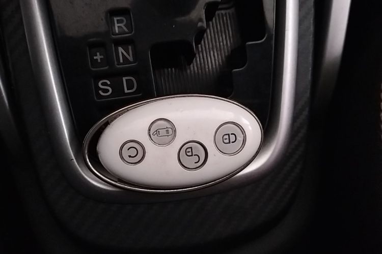 BYD Yuan 2018 #9 BYD Yuan 2018 car image #9