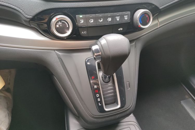 Honda CR-V 2017 #14 Honda CR-V 2017 car image #14