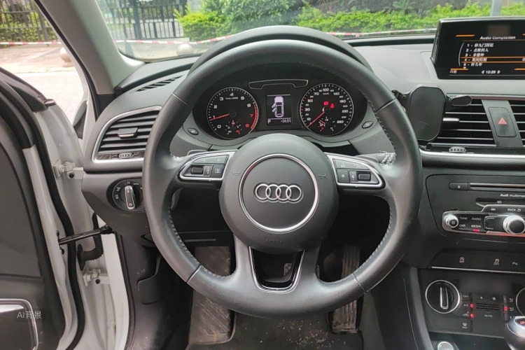 Audi Q3 2018 #12 Audi Q3 2018 car image #12