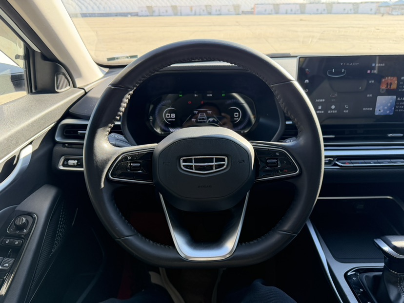 GEELY Emgrand 2024 car image #12
