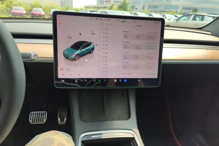 Tesla Model Y 2022 immagine di auto #15