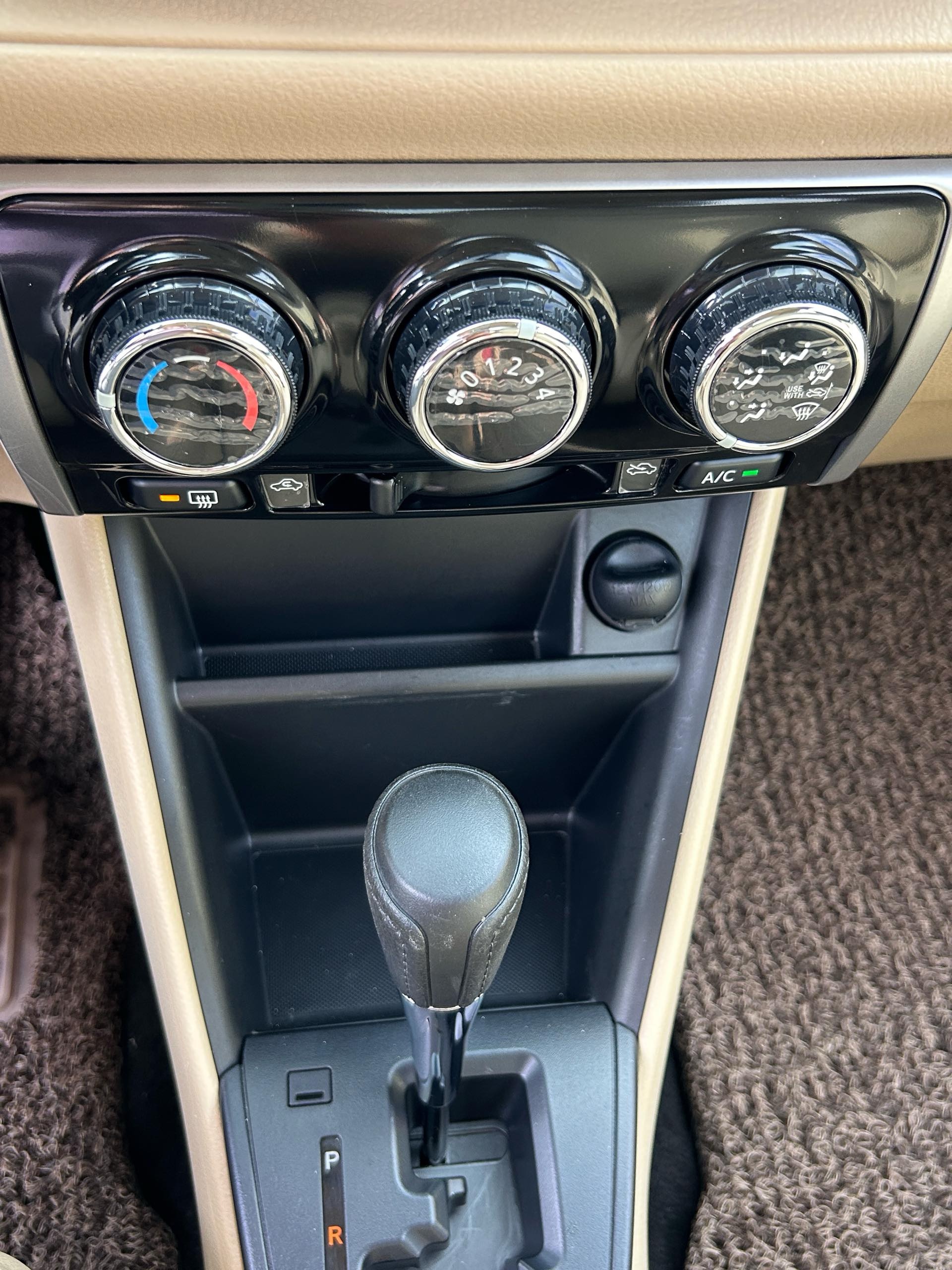 Toyota Vios 2018 car image #10