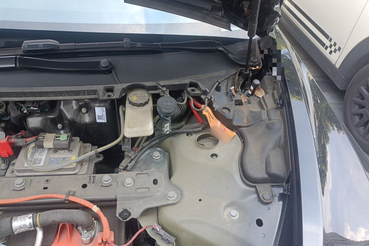 Tesla Model 3 2023 car image #23