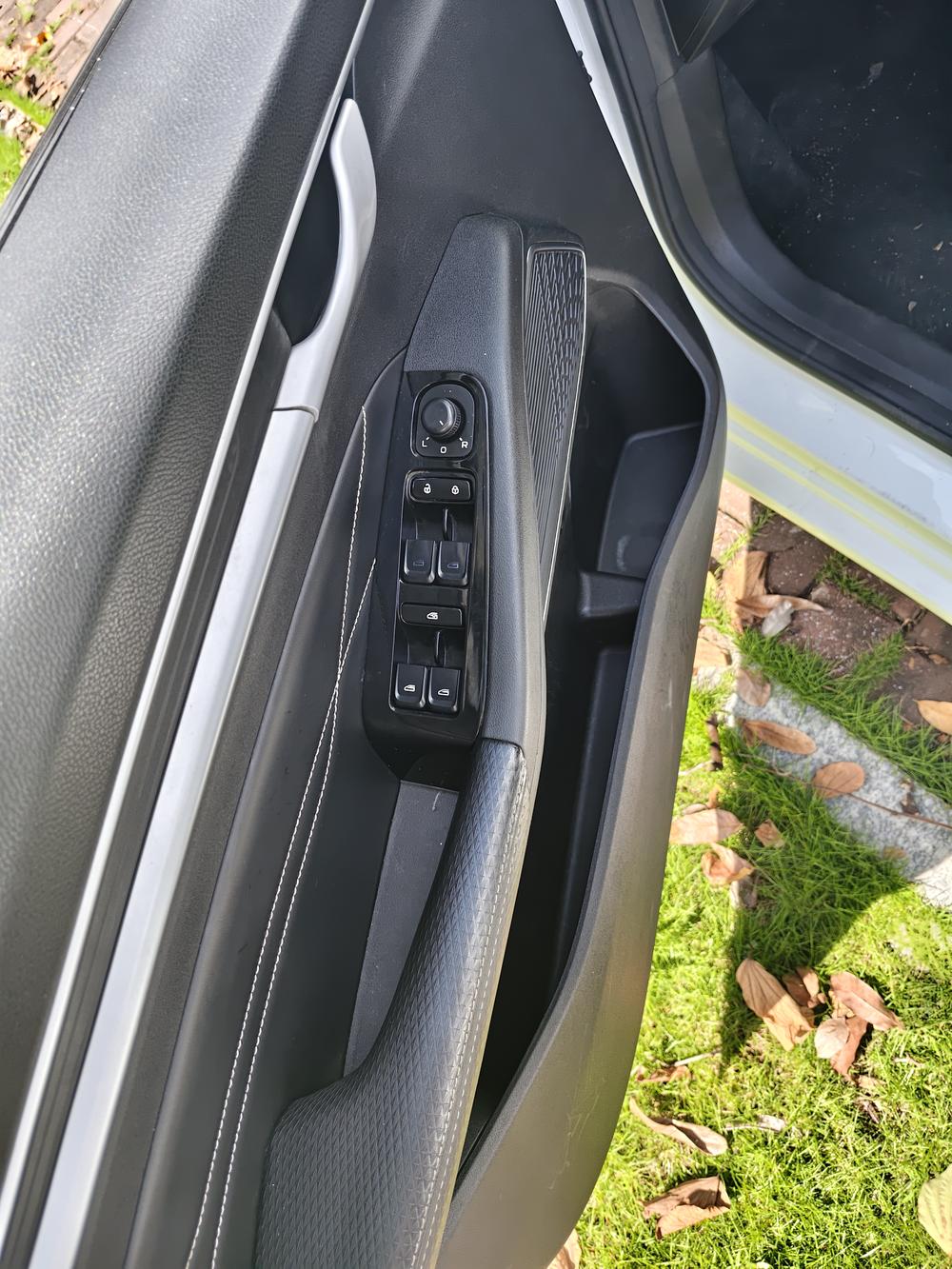 GEELY Emgrand 2021 car image #8