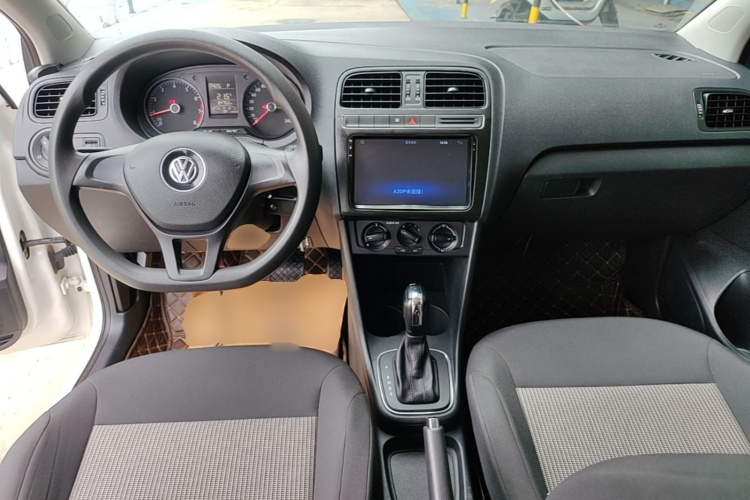 Volkswagen Polo 2017 #10 Volkswagen Polo 2017 car image #10