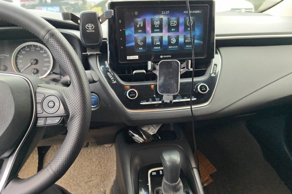 Toyota Corolla 2019 #26 Toyota Corolla 2019 car image #26