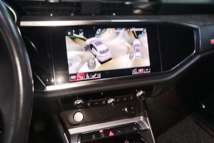 Audi Q3 2019 #17 Audi Q3 2019 car image #17