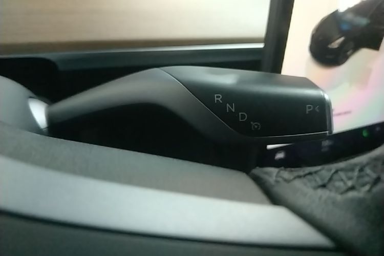 Tesla Model 3 2023 car image #14