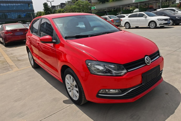 Volkswagen Polo 2014 car image #6