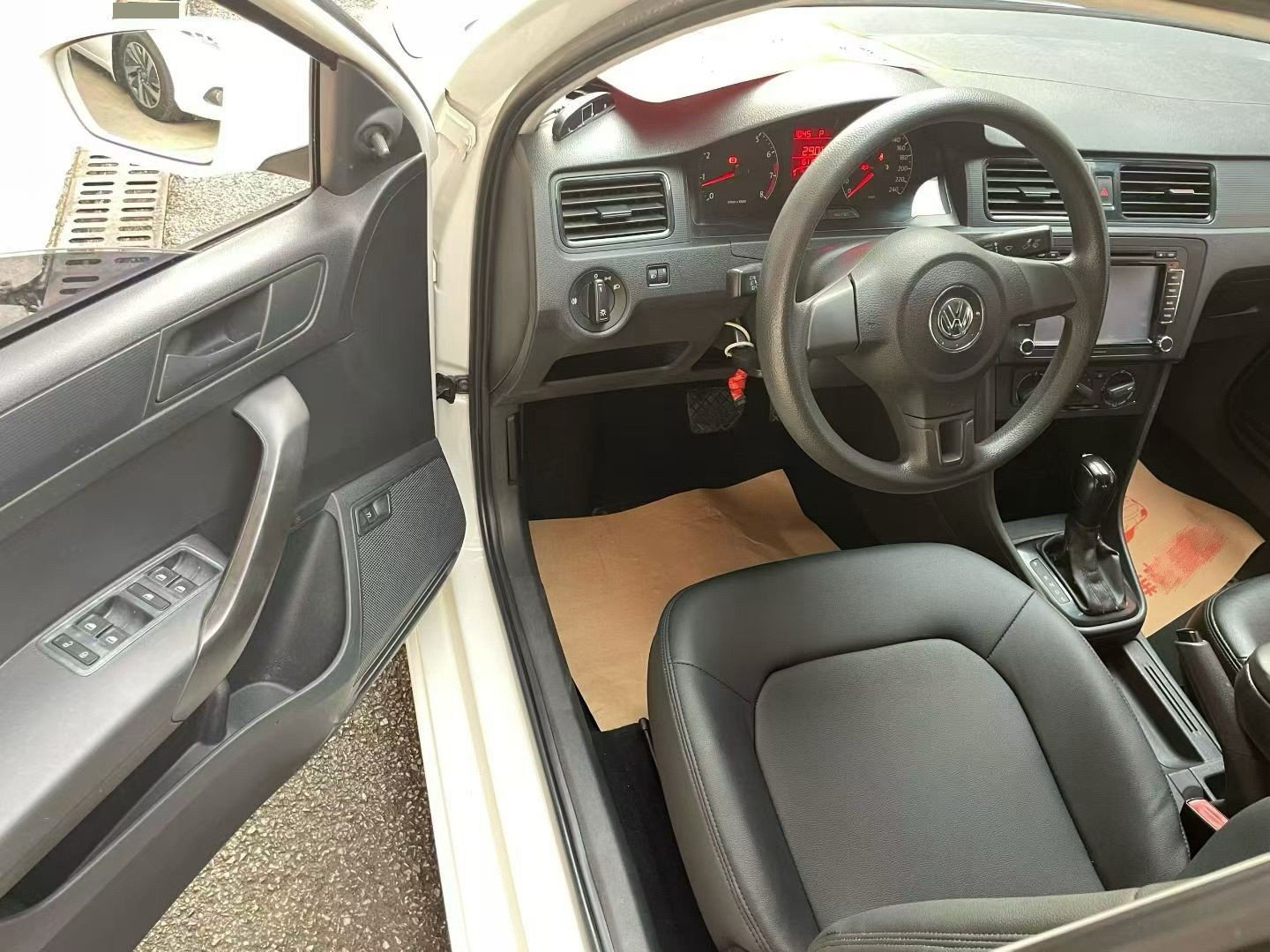 Volkswagen Santana 2015 car image #8