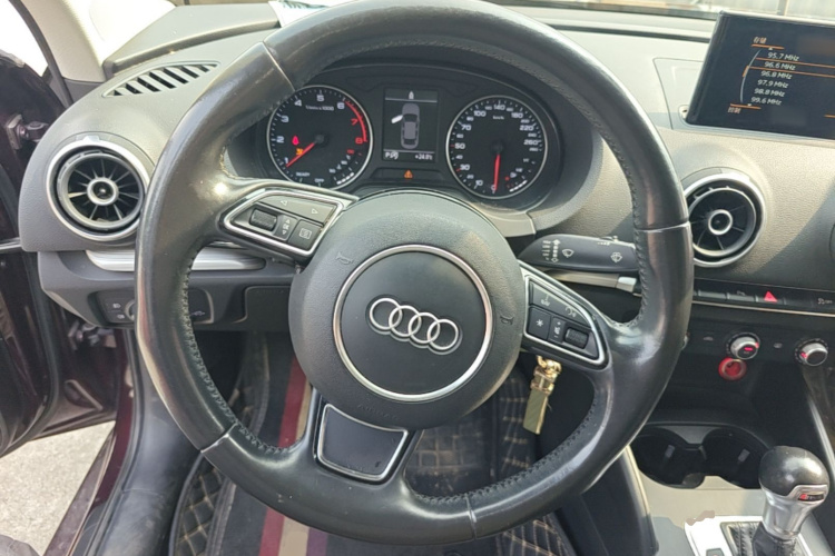 Audi A3 2017 immagine di auto #12