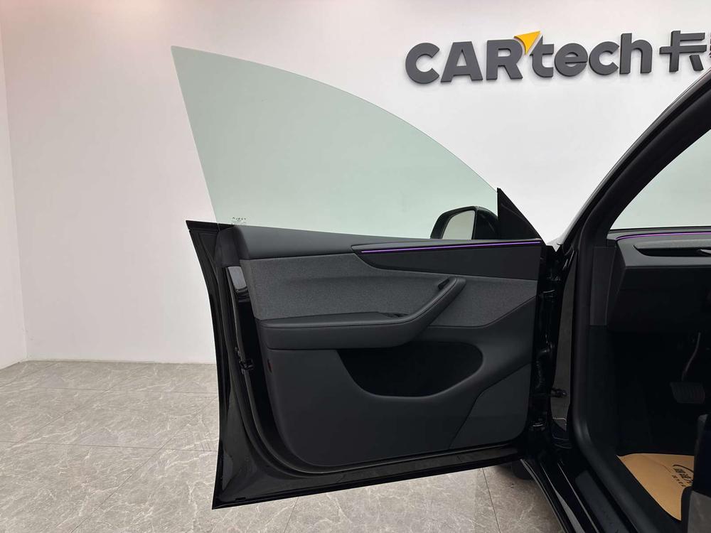 Tesla Model Y 2026 car image #22