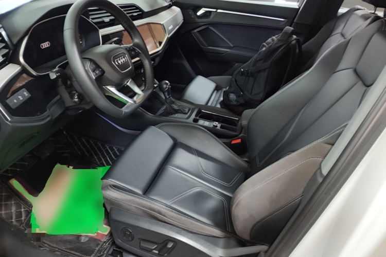 Audi Q3 2024 car image #15