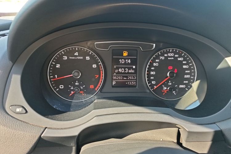 Audi Q3 2017 صورة سيارة #12