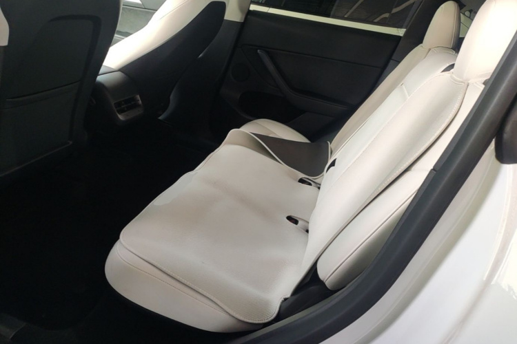 Tesla Model Y 2022 #17 Tesla Model Y 2022 car image #17