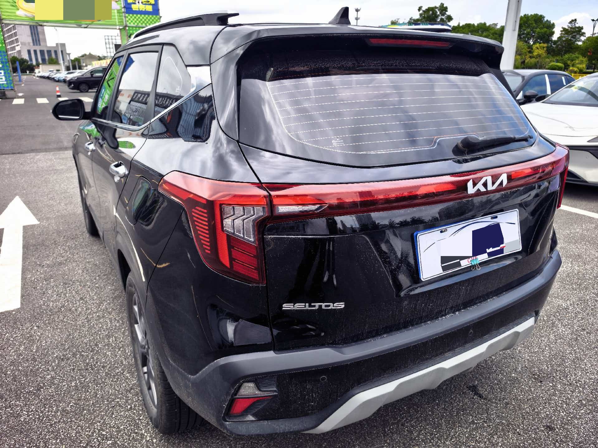Kia Seltos 2023 car image #6