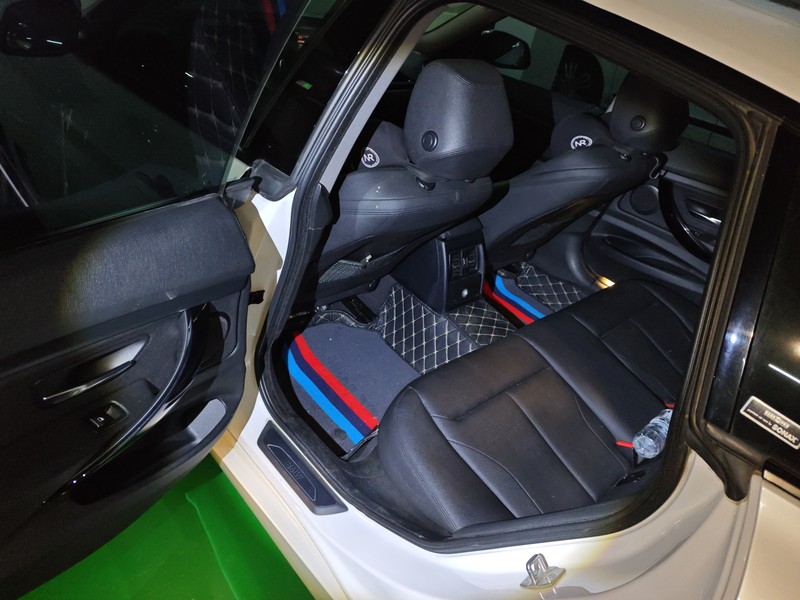 BMW 3 Series GT 2017 car image #17