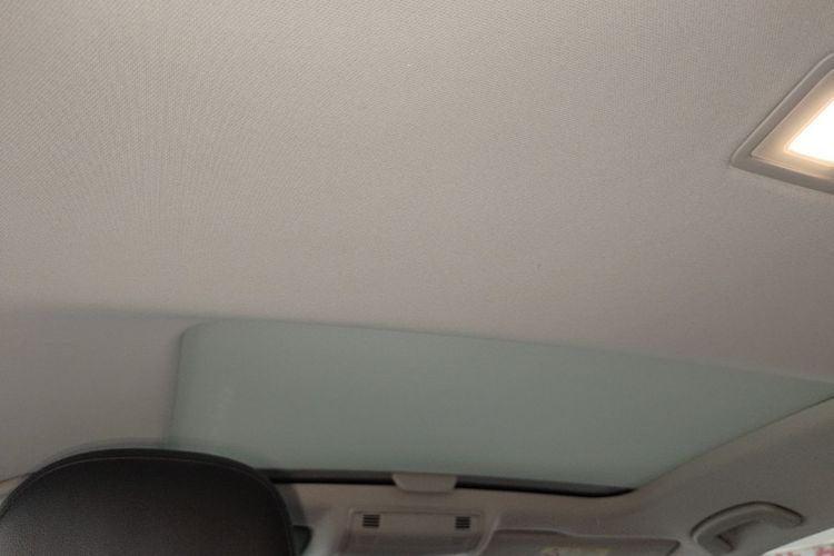 Volkswagen Golf 2020 car image #18