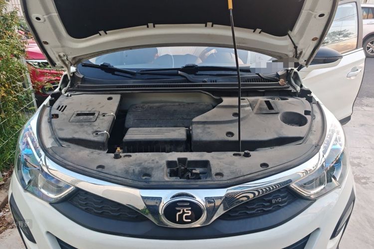 BYD Yuan 2017 #22 BYD Yuan 2017 car image #22