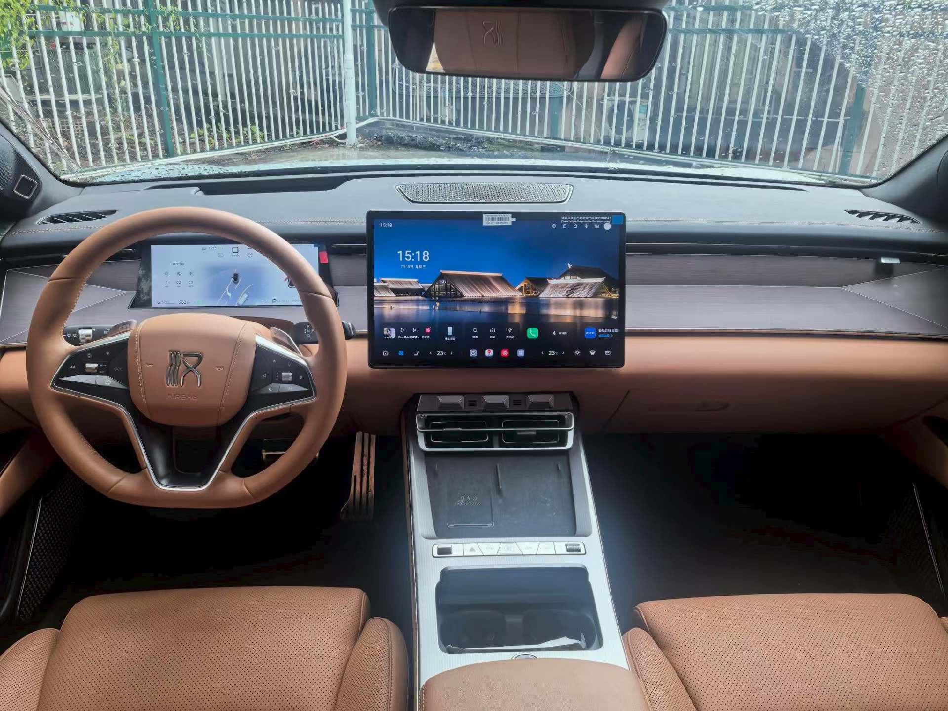 BYD HanL 2025 car image #4