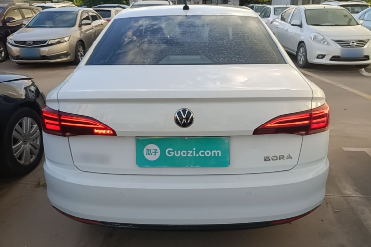 Volkswagen Bora 2021 car image #6